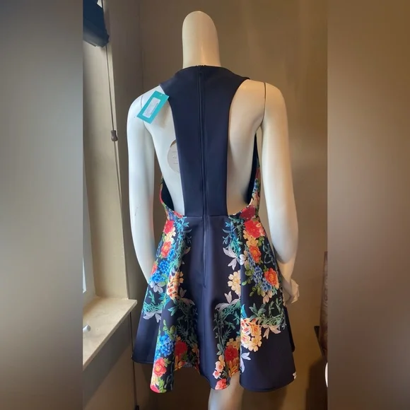 Brand new mini dress! Well made! Medium Size